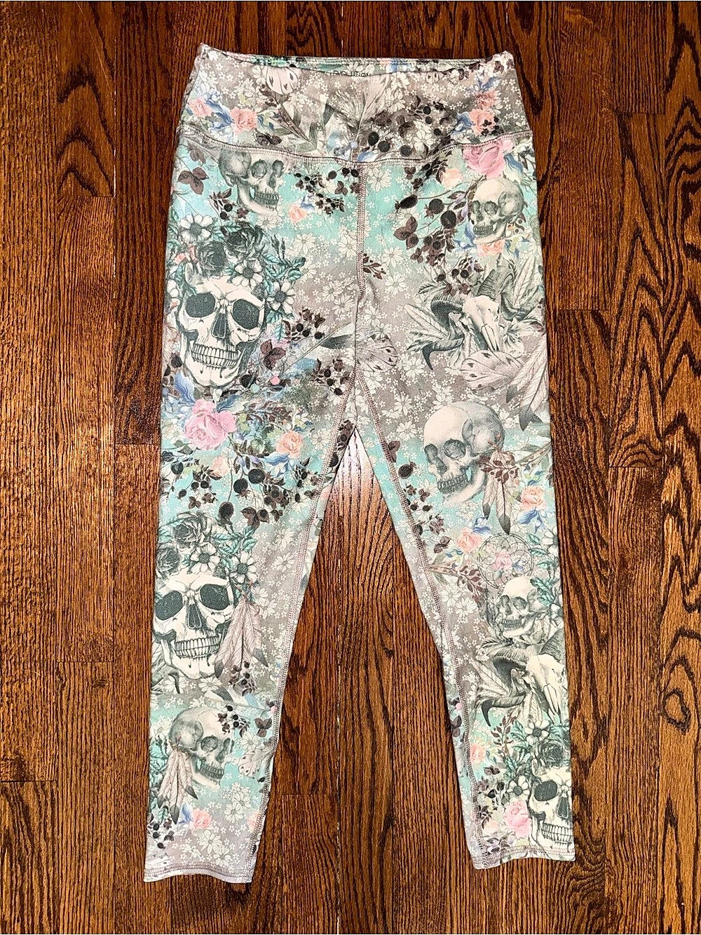 Evolution and Creation Floral Skull Print Active Leggings Green & Pink Medium
